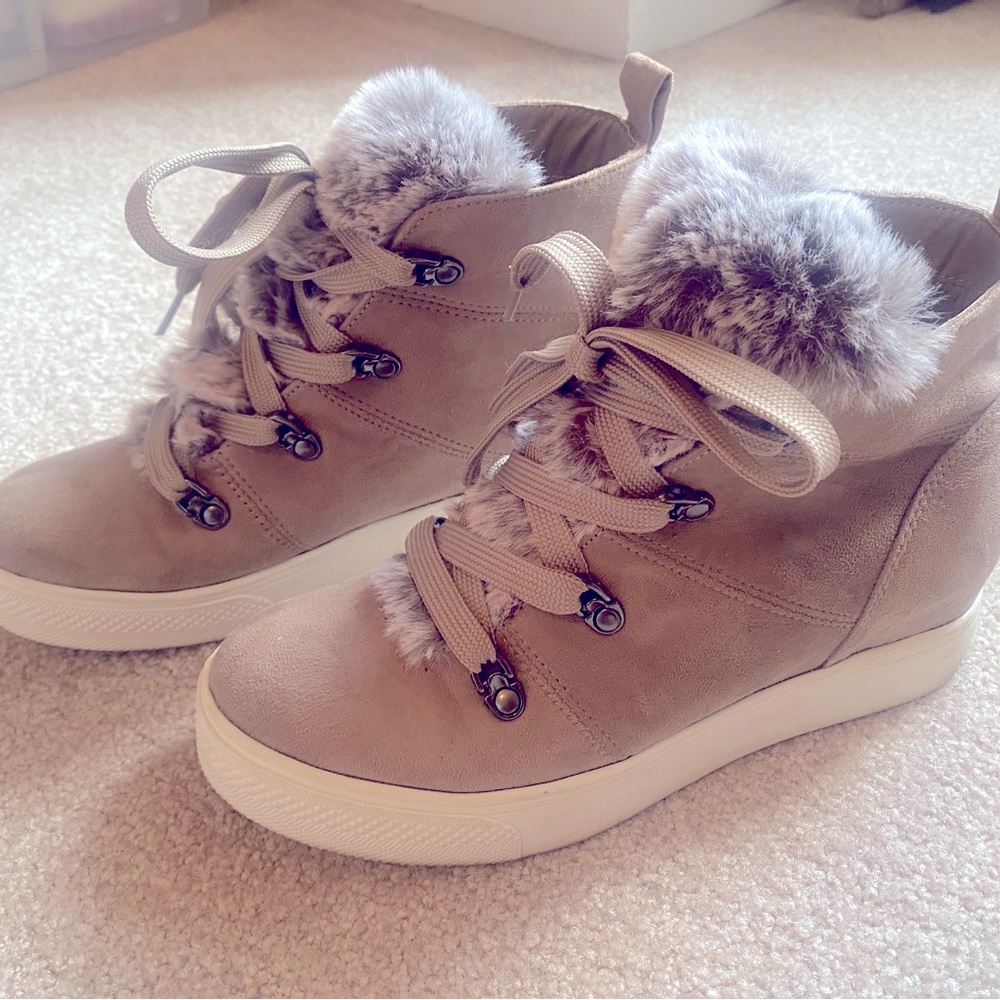 Women’s high top fur sneakers, 7.5, new